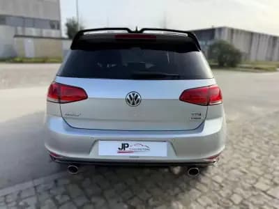 Vendo Volkswagen Golf 2016 - 16490 EUR, 148200 km - AUTO.MOTO.pt