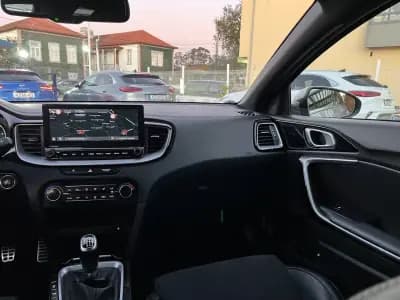 Vendo Kia ProCeed 2022 - 19450 EUR, 76000 km - AUTO.MOTO.pt