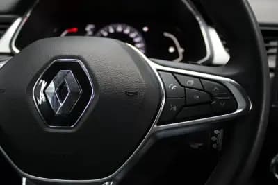 Vendo Renault Captur 2021 - 21500 EUR, 54000 km - AUTO.MOTO.pt