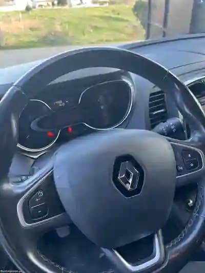 Vendo Renault Captur 2016 - 12750 EUR, 114000 km - AUTO.MOTO.pt