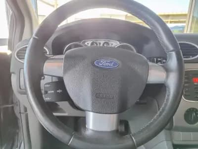 Vendo Ford Focus 2011 - 6750 EUR, 180000 km - AUTO.MOTO.pt