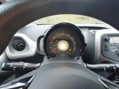 Vendo Citroën C1 2015 - 7000 EUR, 68740 km - AUTO.MOTO.pt