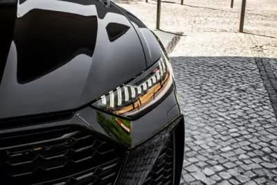 Vendo Audi RS6 Avant 2021 - 114000 EUR, 74634 km - AUTO.MOTO.pt