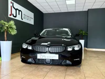 Vendo BMW 320 2019 - 21990 EUR, 243987 km - AUTO.MOTO.pt