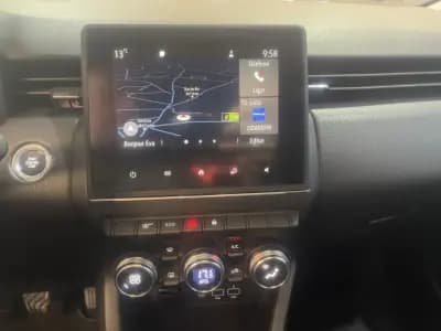 Vendo Renault Clio 2022 - 17899 EUR, 38000 km - AUTO.MOTO.pt