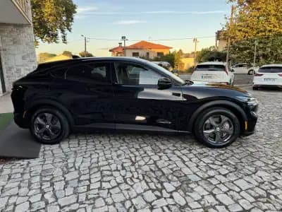 Vendo Ford Mustang Mach-E 2021 - 28990 EUR, 118000 km - AUTO.MOTO.pt