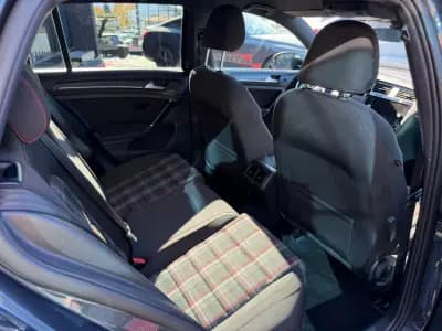 Vendo Volkswagen Golf 2017 - 23900 EUR, 143000 km - AUTO.MOTO.pt