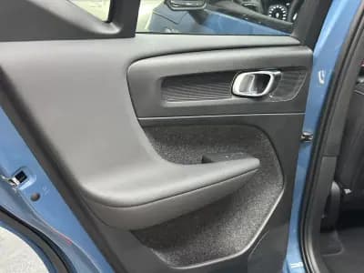 Vendo Volvo XC 40 2023 - 44500 EUR, 15000 km - AUTO.MOTO.pt