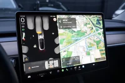 Vendo Tesla Model 3 2023 - 31999 EUR, 67000 km - AUTO.MOTO.pt