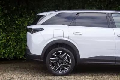 Vendo Peugeot 5008 2025 - 33500 EUR, 15000 km - AUTO.MOTO.pt