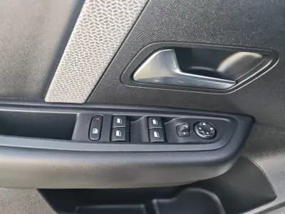 Vendo Citroën C4 2022 - 17400 EUR, 103000 km - AUTO.MOTO.pt