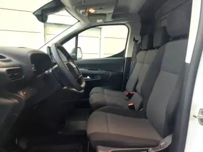 Vendo Opel Combo 2025 - 19750 EUR, 11997 km - AUTO.MOTO.pt