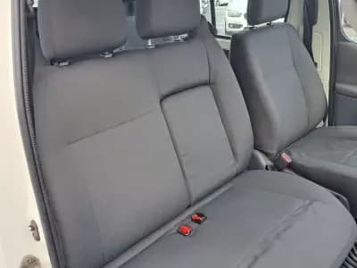 Sell Toyota HiAce 2010 - 12500 EUR, 331380 km - AUTO.MOTO.pt