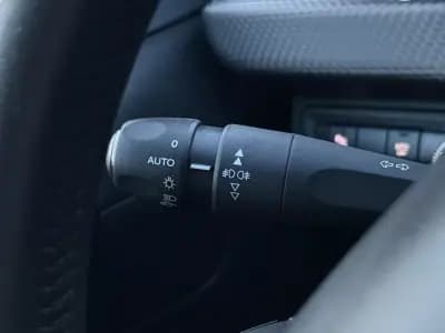 Vendo Peugeot 2008 2019 - 13250 EUR, 90000 km - AUTO.MOTO.pt