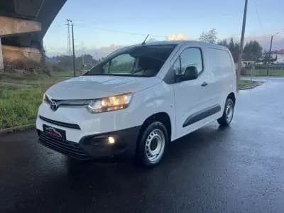 Vendo Toyota Proace 2024 - 16100 EUR, 75000 km - AUTO.MOTO.pt