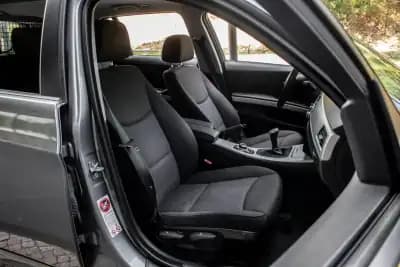 Sell BMW 318 2009 - 8990 EUR, 251602 km - AUTO.MOTO.pt