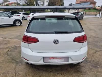 Vendo Volkswagen Golf 2019 - 18999 EUR, 139668 km - AUTO.MOTO.pt