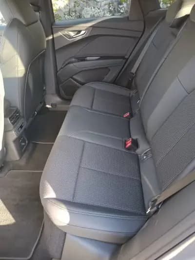 Vendo Audi Q4 e-tron 2023 - 38500 EUR, 36000 km - AUTO.MOTO.pt