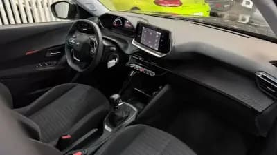 Sell Peugeot 2008 2021 - 15490 EUR, 68523 km - AUTO.MOTO.pt