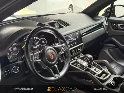 Vendo Porsche Cayenne 2018 - 53990 EUR, 150300 km - AUTO.MOTO.pt
