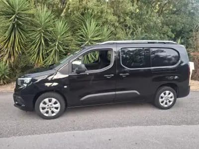 Sell Opel Combo 2020 - 19250 EUR, 79784 km - AUTO.MOTO.pt