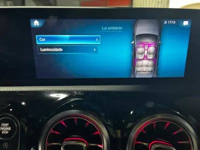 Vendo Mercedes-Benz CLA 200 2020 - 35500 EUR, 41690 km - AUTO.MOTO.pt