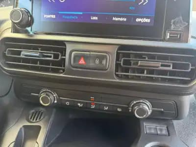 Vendo Peugeot Partner 2022 - 13900 EUR, 118623 km - AUTO.MOTO.pt