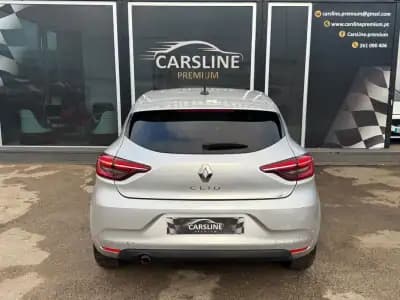 Vendo Renault Clio 2023 - 14490 EUR, 58773 km - AUTO.MOTO.pt