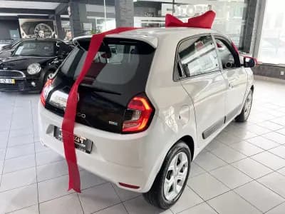 Vendo Renault Twingo 2021 - 12600 EUR, 23035 km - AUTO.MOTO.pt