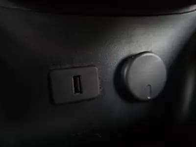 Sell Opel Adam 2014 - 9990 EUR, 122000 km - AUTO.MOTO.pt