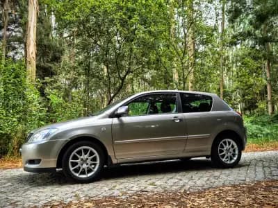 Sell Toyota Corolla 2002 - 11900 EUR, 196000 km - AUTO.MOTO.pt