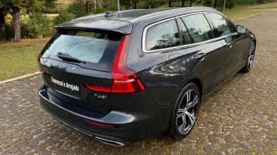 Sell Volvo V60 2020 - 26500 EUR, 129000 km - AUTO.MOTO.pt