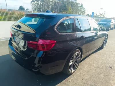 Vendo BMW 320 2017 - 16900 EUR, 131470 km - AUTO.MOTO.pt