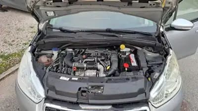 Sell Peugeot 208 2013 - 7980 EUR, 164784 km - AUTO.MOTO.pt