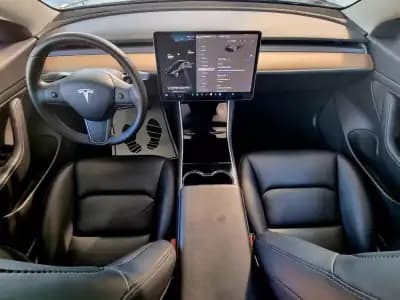 Vendo Tesla Model 3 2020 - 23500 EUR, 81000 km - AUTO.MOTO.pt