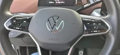 Vendo Volkswagen ID.5 2023 - 35750 EUR, 57000 km - AUTO.MOTO.pt
