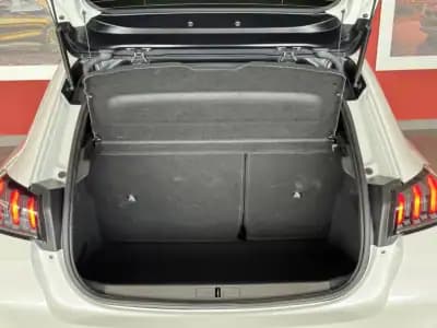 Vendo Peugeot 208 2022 - 21990 EUR, 19759 km - AUTO.MOTO.pt