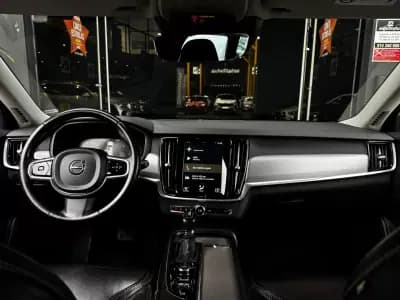 Vendo Volvo V90 2017 - 25490 EUR, 117800 km - AUTO.MOTO.pt