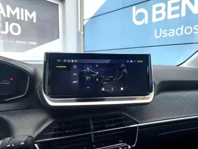 Vendo Peugeot 208 2025 - 23500 EUR, 14659 km - AUTO.MOTO.pt