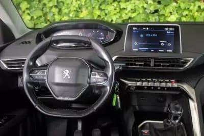 Vendo Peugeot 5008 2019 - 16900 EUR, 272000 km - AUTO.MOTO.pt