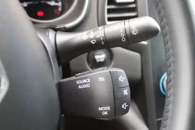 Sell Renault Mégane 2020 - 13990 EUR, 180000 km - AUTO.MOTO.pt