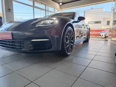 Sell Porsche Panamera 2017 - 67750 EUR, 99900 km - AUTO.MOTO.pt