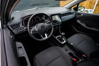 Sell Renault Clio 2020 - 11900 EUR, 165000 km - AUTO.MOTO.pt