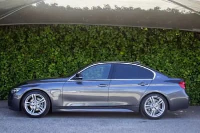 Vendo BMW 330 2016 - 21900 EUR, 146000 km - AUTO.MOTO.pt