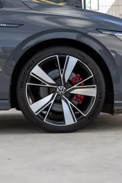 Sell Volkswagen Golf 2021 - 31990 EUR, 149000 km - AUTO.MOTO.pt