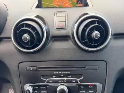 Vendo Audi A1 2012 - 11500 EUR, 218000 km - AUTO.MOTO.pt