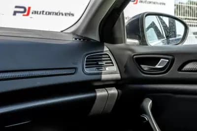 Vendo Renault Mégane 2019 - 14990 EUR, 124445 km - AUTO.MOTO.pt