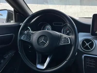 Vendo Mercedes-Benz CLA 180 2016 - 19750 EUR, 80000 km - AUTO.MOTO.pt