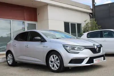 Sell Renault Mégane 2020 - 13990 EUR, 180000 km - AUTO.MOTO.pt