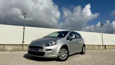 Vendo Fiat Punto 2015 - 9500 EUR, 170000 km - AUTO.MOTO.pt